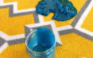 Как вывести пятно от лизуна на ковре?