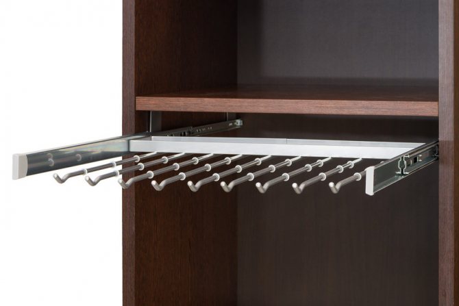 Как компактно сложить джинсы и штаны: особенности, способы складывания и хранения