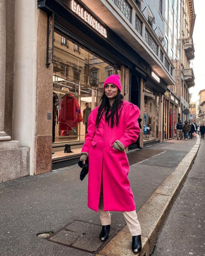 розовое пальто