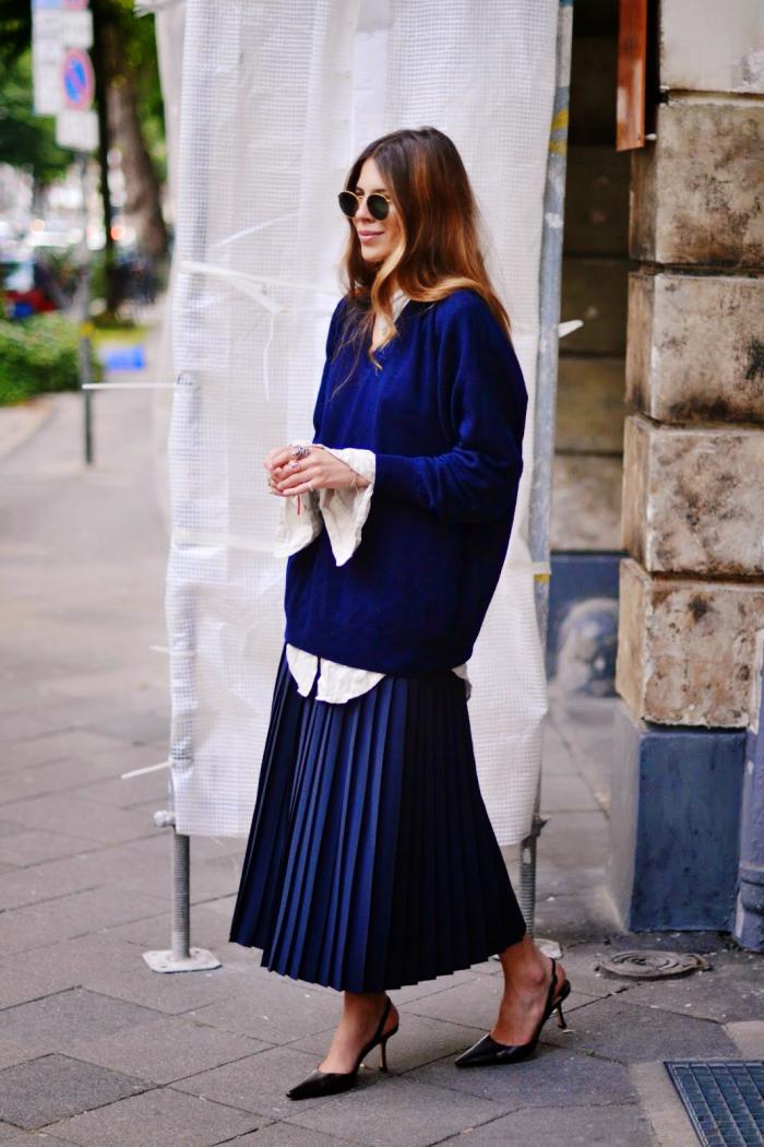 С чем носить синюю юбку