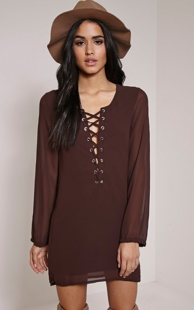 Стильное коричневое платье для любого возраста обзор с 50 фото — С чем носить, какие выбрать аксессуары?