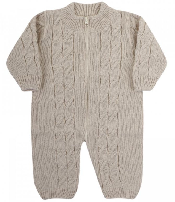 Вязаные комбинезоны для новорожденных спицами - описание и схемы для начинающих